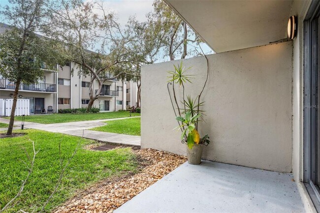 Building Photo - 4606 W Gray St