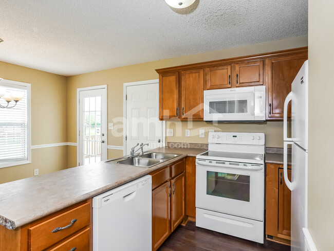 Building Photo - 1402 Addison Dr