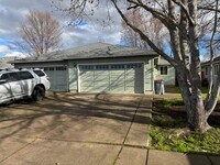 Building Photo - 572-574 COUNTRYSIDE