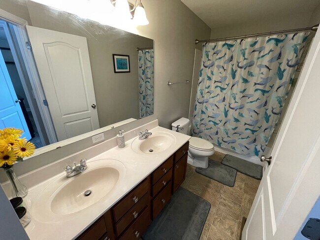 Building Photo - East Jefferson County Home For Rent