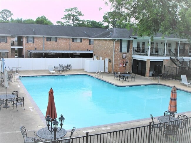 Building Photo - 14333 Memorial Dr