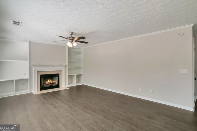Building Photo - 1001 River Plantation Dr