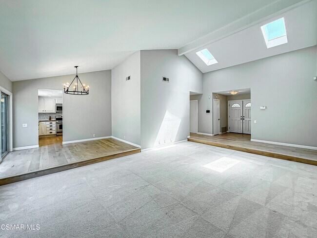 Building Photo - 360 N Greenmeadow Ave