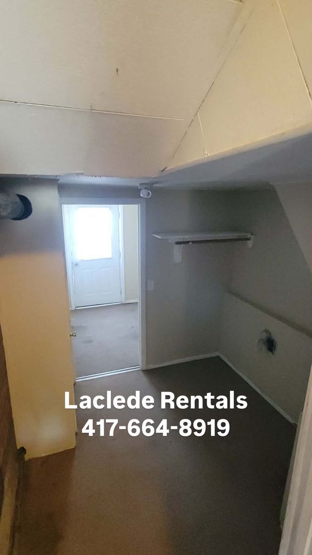 Building Photo - 3 BEDROOM 1 BATHROOM HOUSE FOR RENT