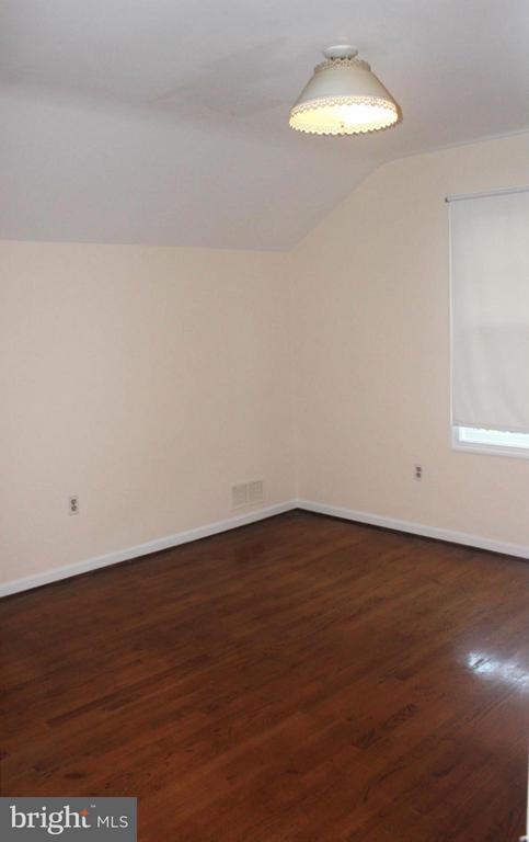 Building Photo - 6210 Cottonwood St