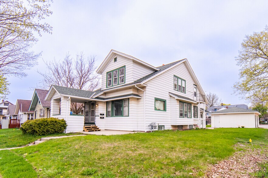 Primary Photo - 5804 W Walker St