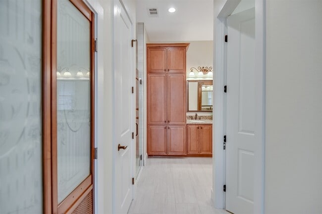 Building Photo - 4108 S Texas Ave