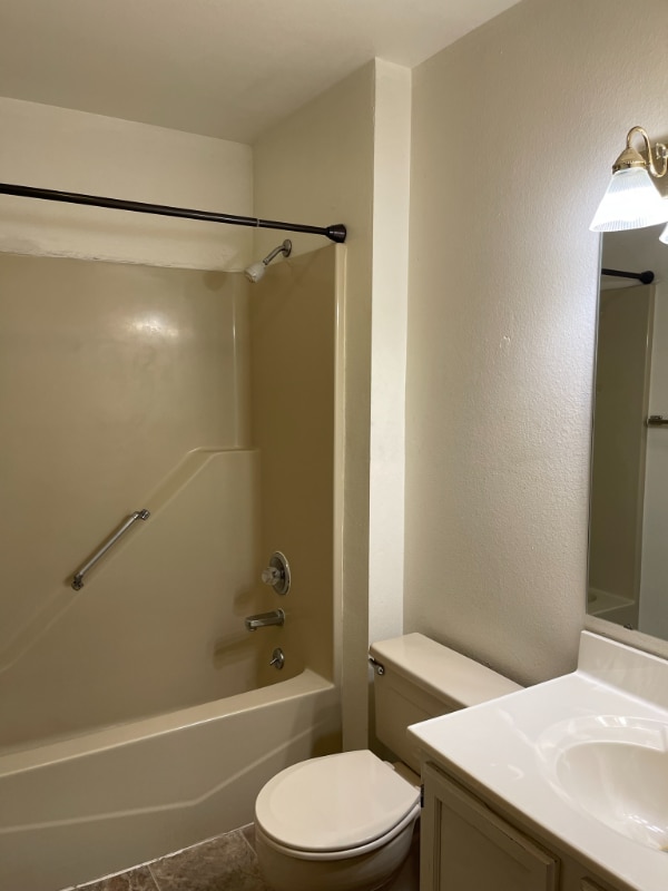 Building Photo - 510 S Van Buren St