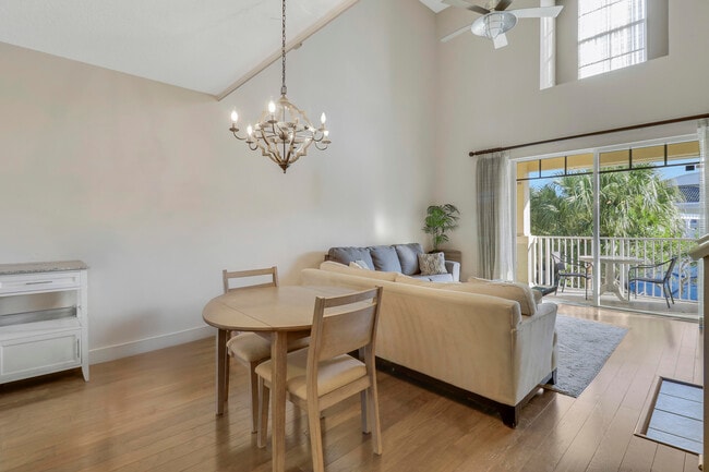 Building Photo - 1152 University Blvd