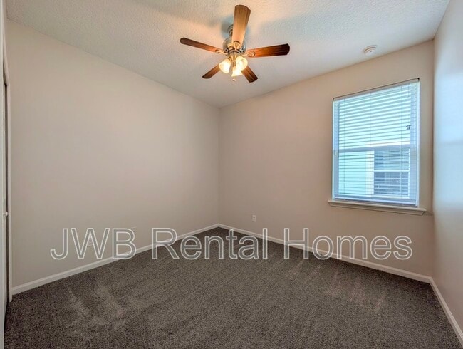 Building Photo - 94 Carlson Ct