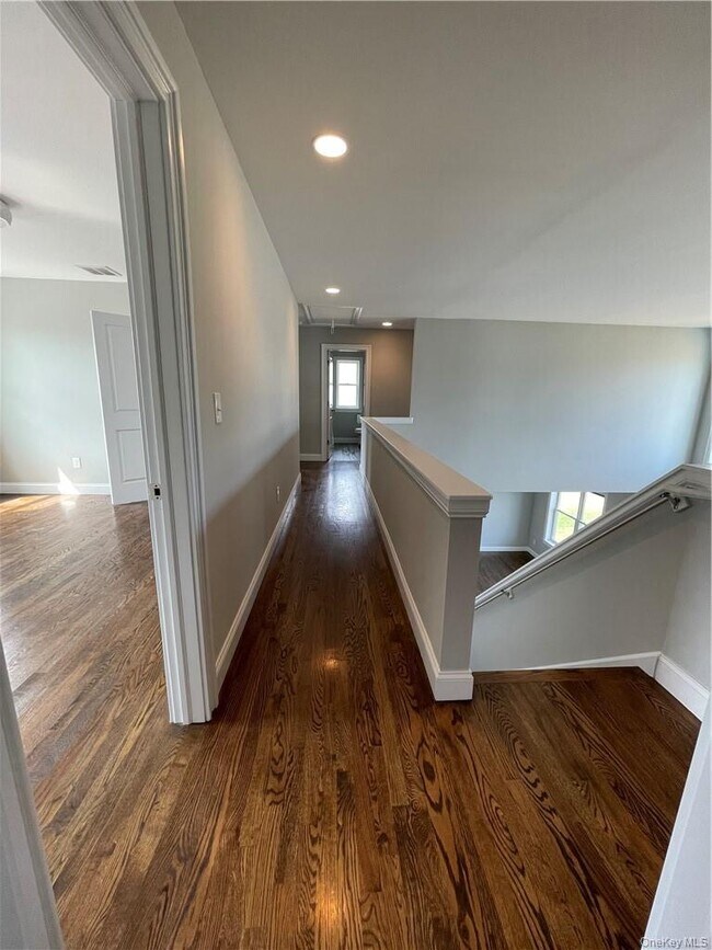 Building Photo - 88 Stratford Dr