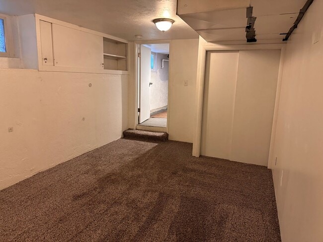 Building Photo - 3 Bedroom Home Across From Trolley Square