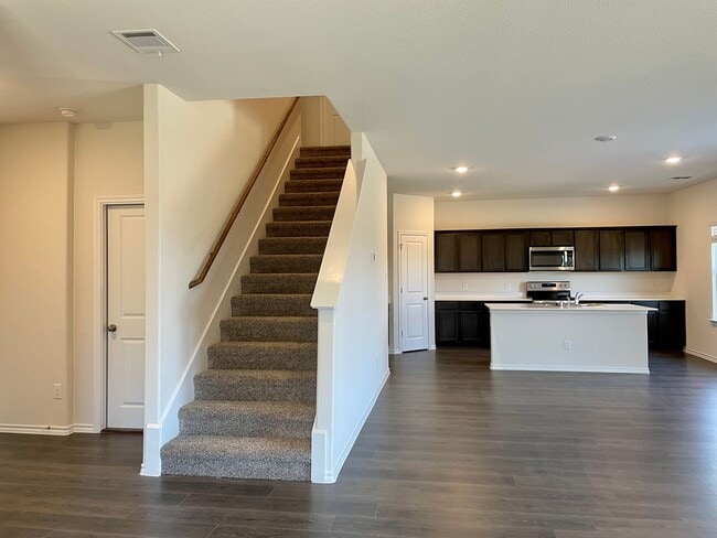 Building Photo - 4 Bed 2.5 Bath House For Lease in Sherman,...