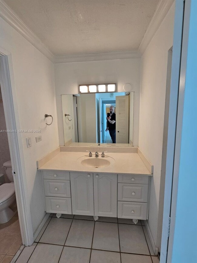 Building Photo - 7135 Collins Ave