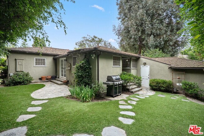 Building Photo - 2825 Haddington Dr