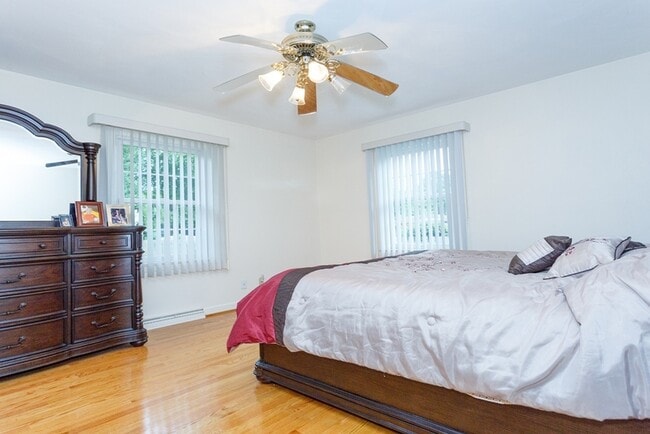 Building Photo - 3617 Hermitage Dr