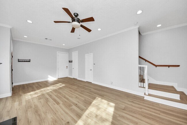 Building Photo - 1320 Dorothy St