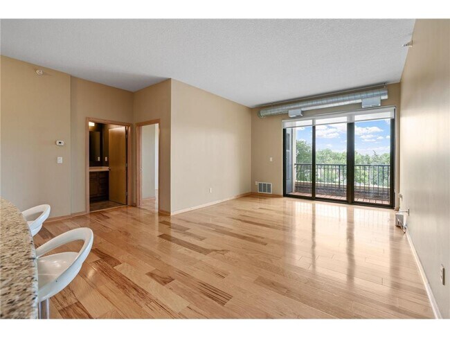 Building Photo - 4525 Park Commons Dr