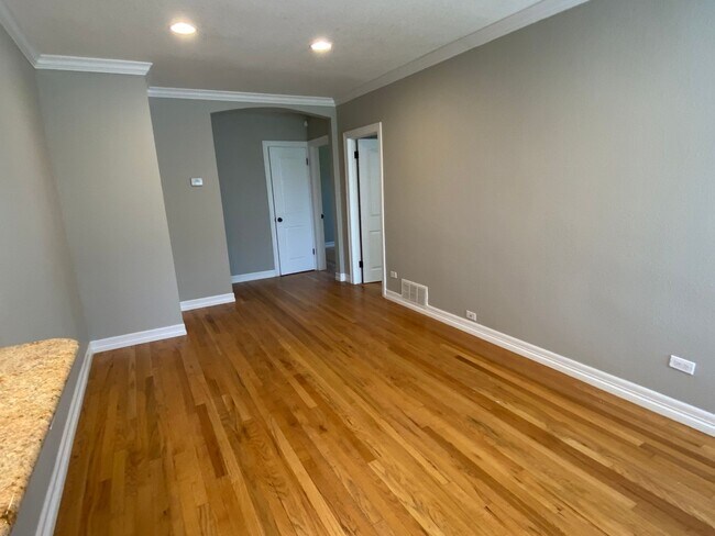 Building Photo - Charming Updated 3-Bedroom Home Just North...