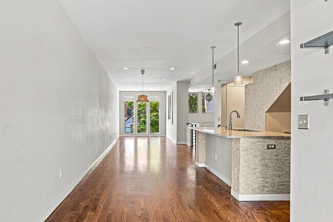 Building Photo - $4,015.95 with $300 Off The First Month's Rent, 3 Beds - 3.5 Baths, Single-Family Home in Denver ...