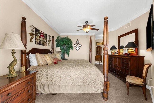 Building Photo - 14041 Bellagio Way