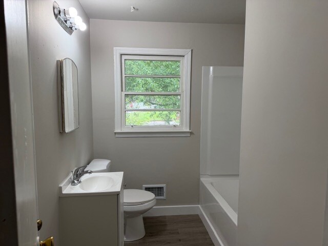 Building Photo - 121 E Belvedere Rd