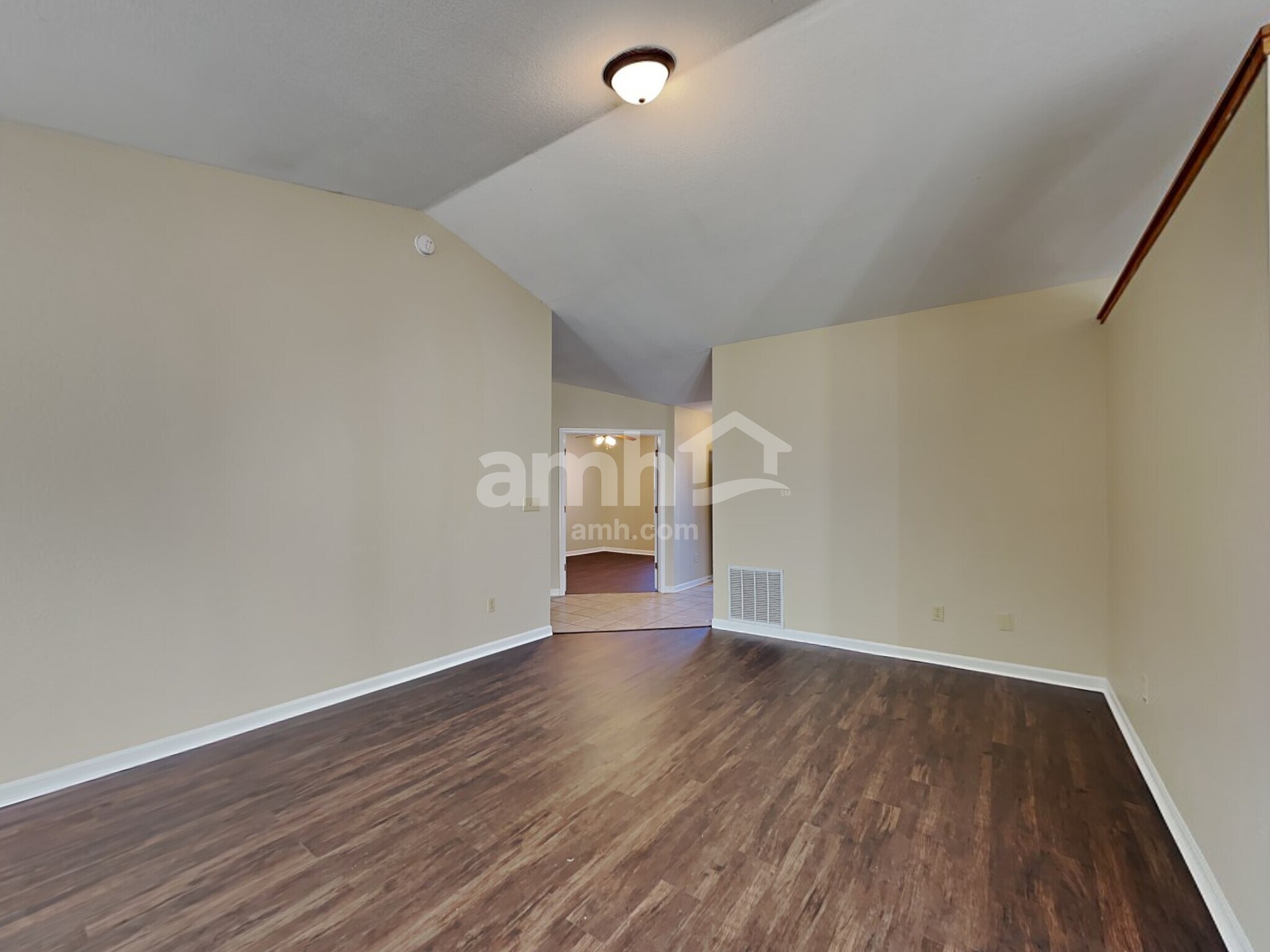 Building Photo - 7457 Kidwell Dr