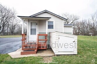 Building Photo - 2142 W US Hwy 40