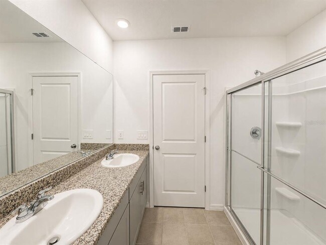 Building Photo - 5671 Nispero Wy