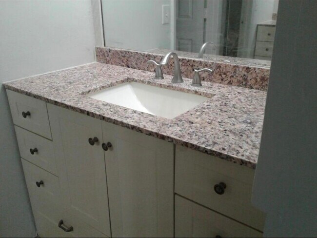 Building Photo - 405 SW 113th Way