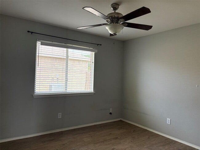 Building Photo - 1034 W South St