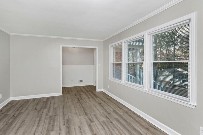 Building Photo - 2522 Rolling Pines Rd