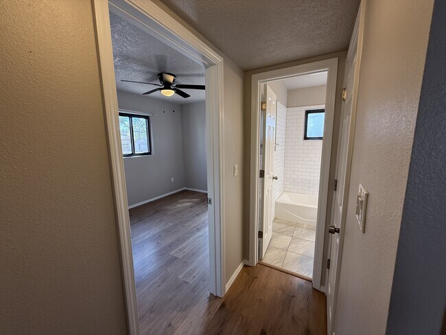 Building Photo - 2729 Bel Air Dr NE