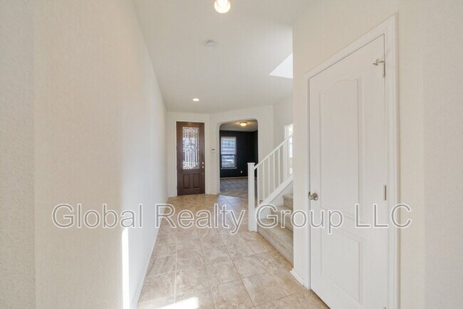 Building Photo - 8307 Pioneer Fld