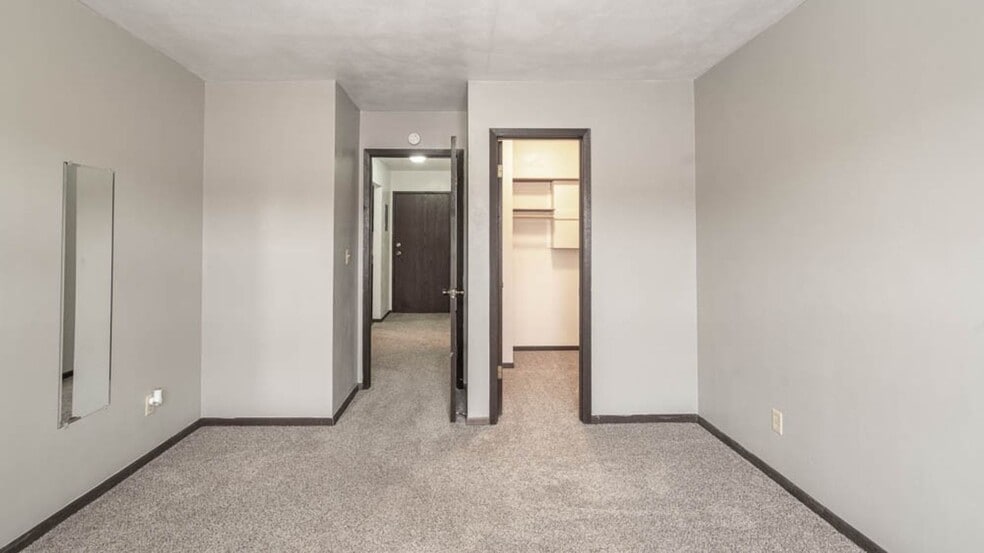 Interior Photo - Kingswood Place