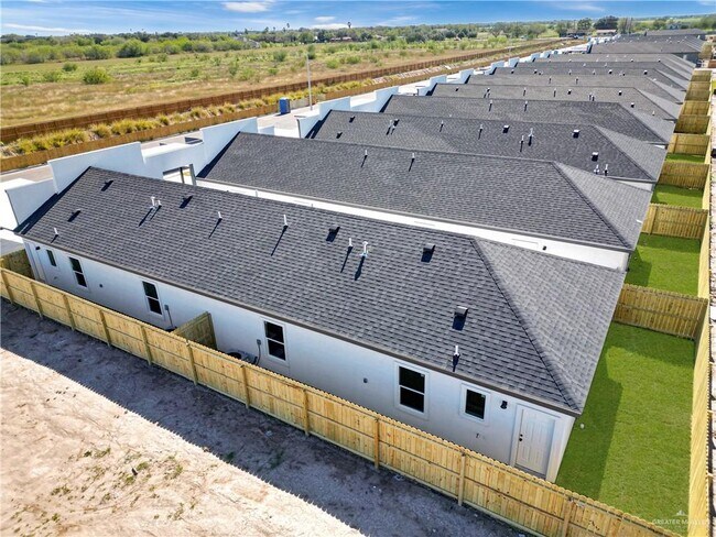 Building Photo - 26 Hilltop S Ave