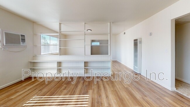 Building Photo - 415 Lake Blvd