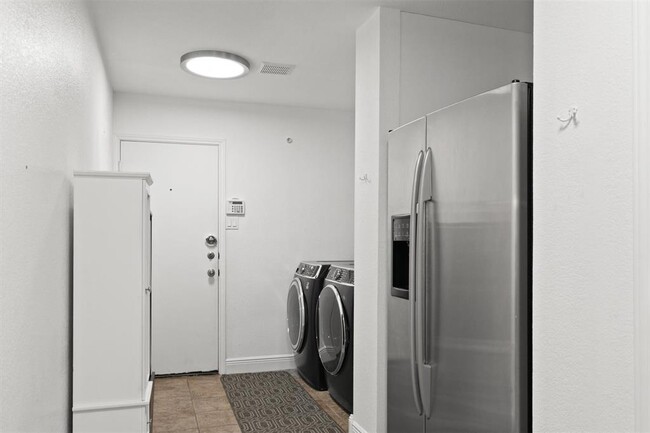 Building Photo - 1509 Shady Creek Trail