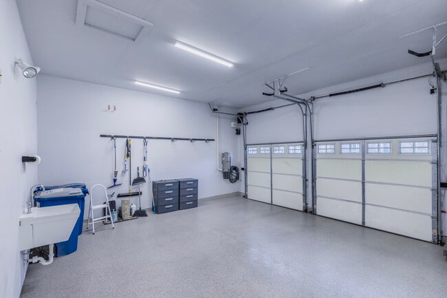 Building Photo - 1991 Chesterfield Ridge Cir