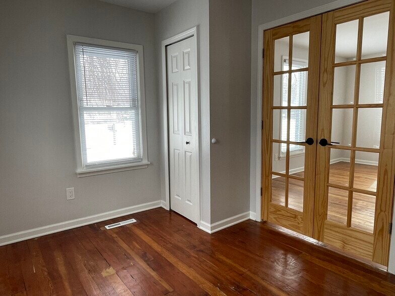 Building Photo - 2450 Gerald Ave