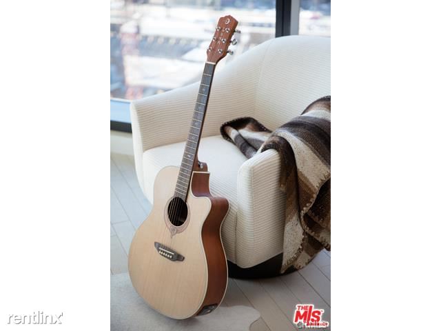 Building Photo - 1550 N El Centro Ave