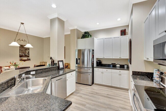 Building Photo - 2941 Twin Oaks Way