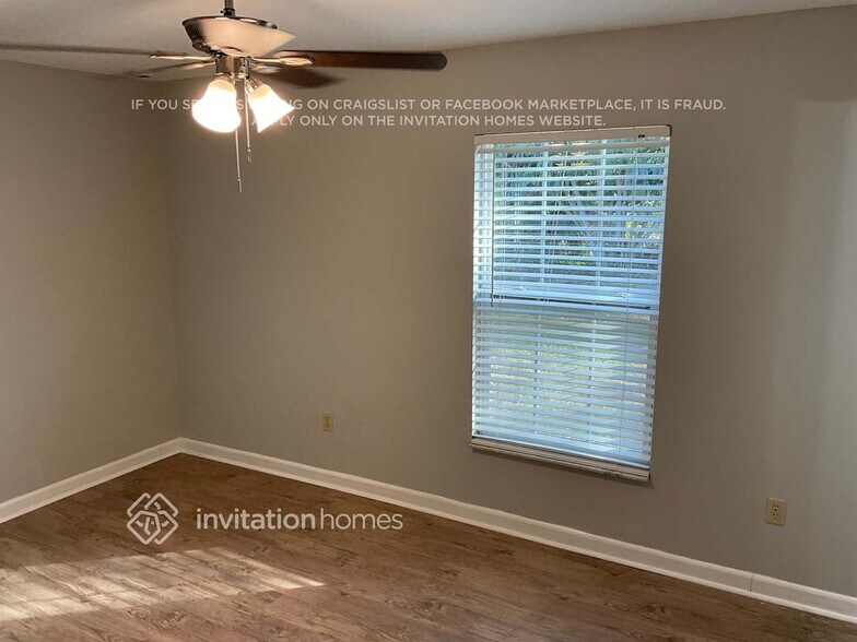 Building Photo - 1648 Raymore St NW