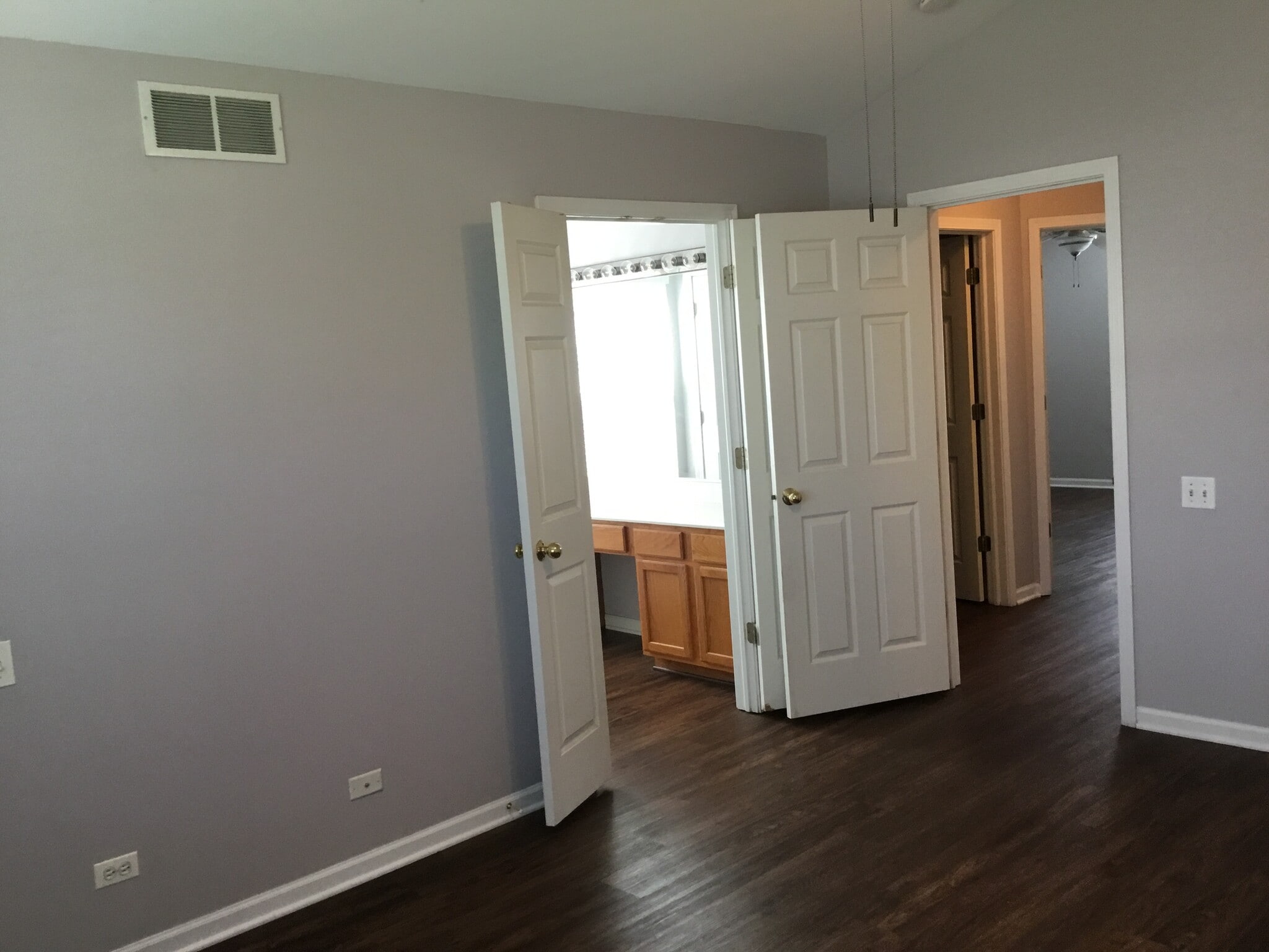 Building Photo - 2364 Chesapeake Bay