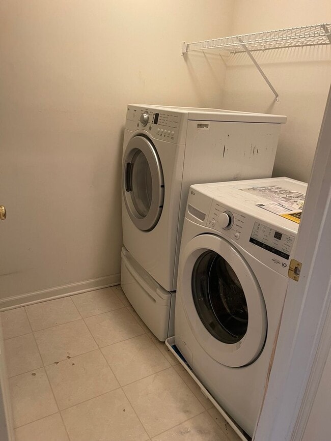 Building Photo - Middletown -  Willow Grove Mill