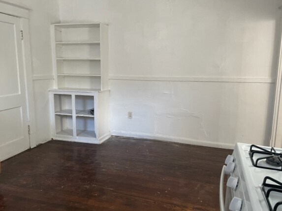 Building Photo - 749 N McNeil St