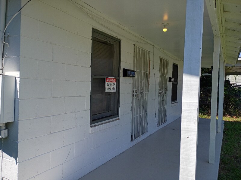 Building Photo - 1480 4th Ave