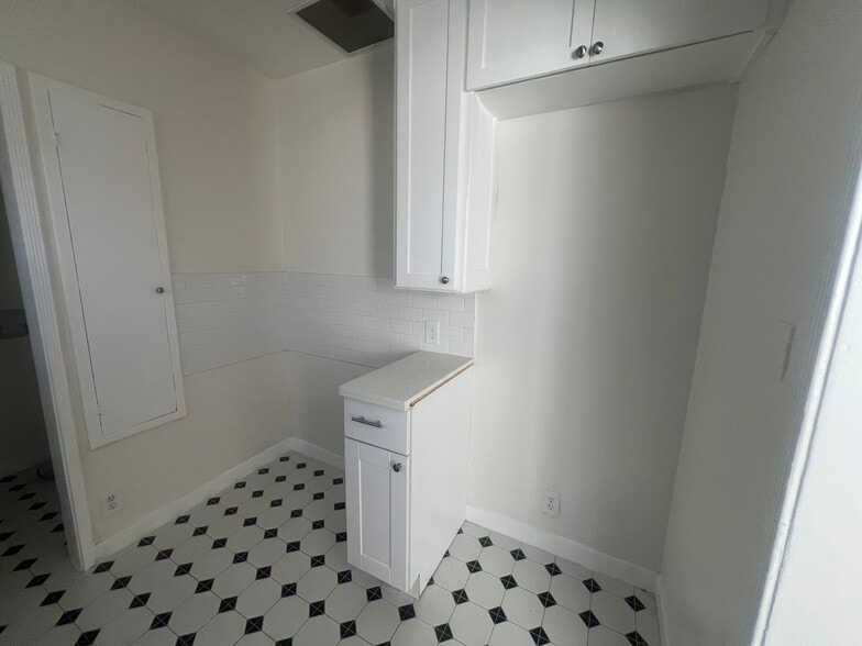 Building Photo - 4206 Leimert Blvd