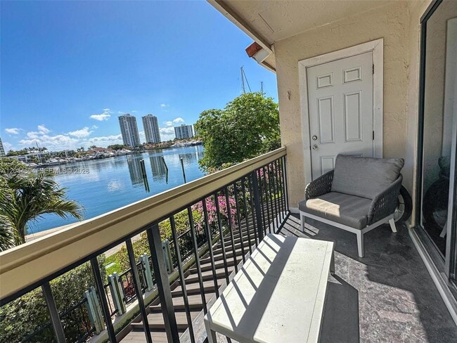 Building Photo - 21145 Helmsman Dr