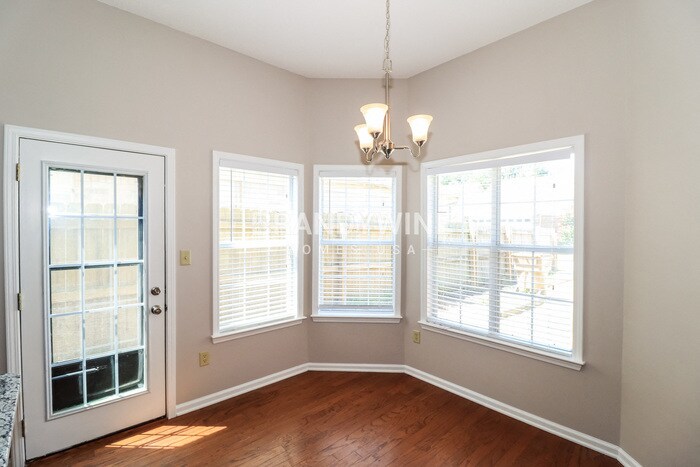 Building Photo - 1189 Travers Ln